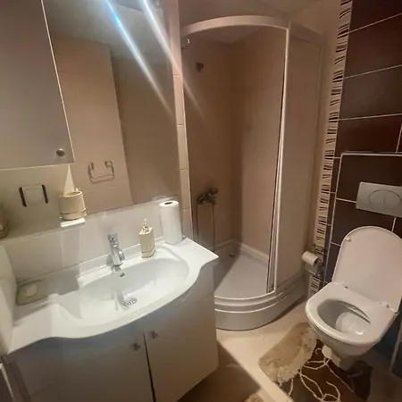 Only 5 Minutes Walking Konyaalti 2+1 Flat Apartment *